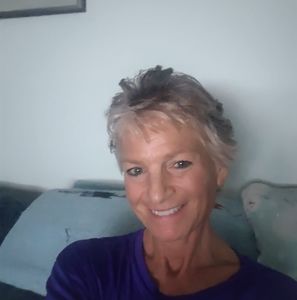 Meet your Posher, Denise